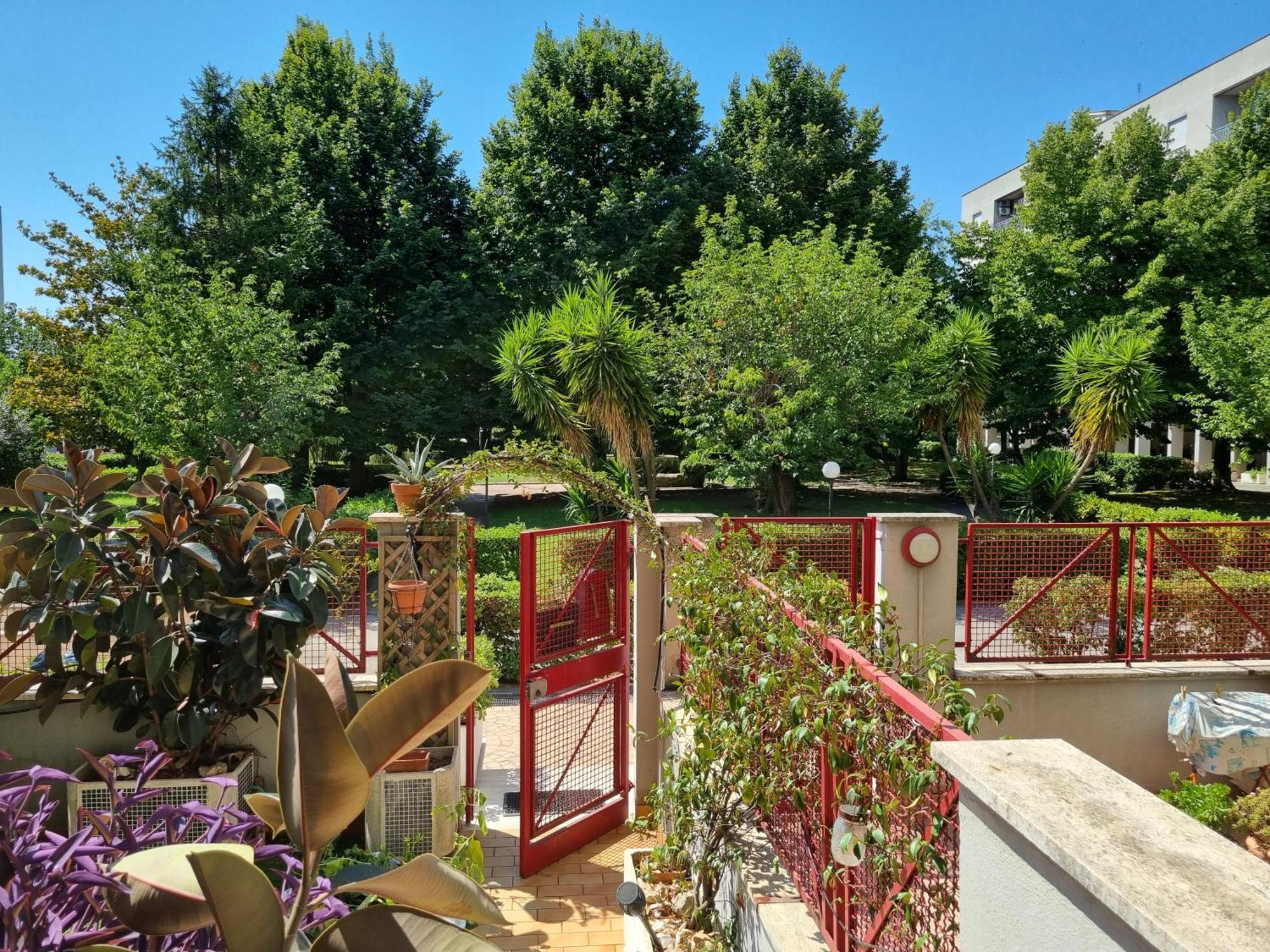 Intero Appartamento Con Giardino E Parcheggio Рим Экстерьер фото